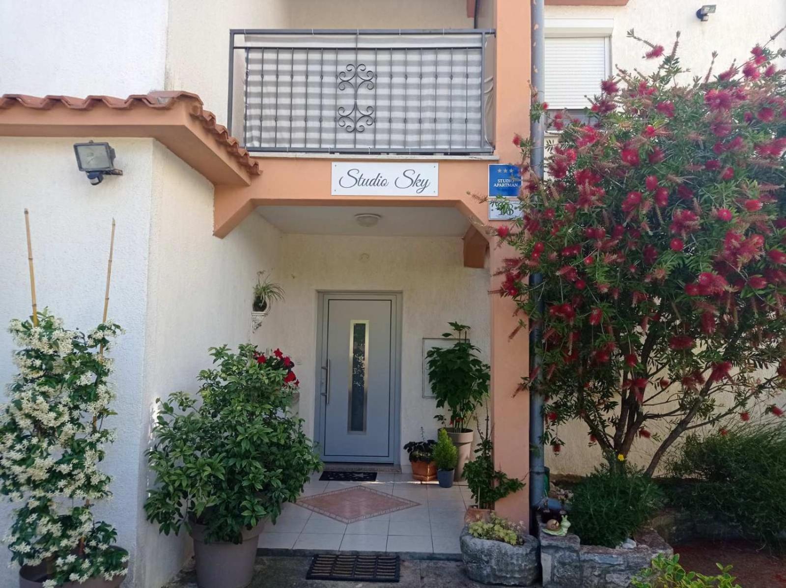 Studio Apartman Sky Ρόβινι Εξωτερικό φωτογραφία