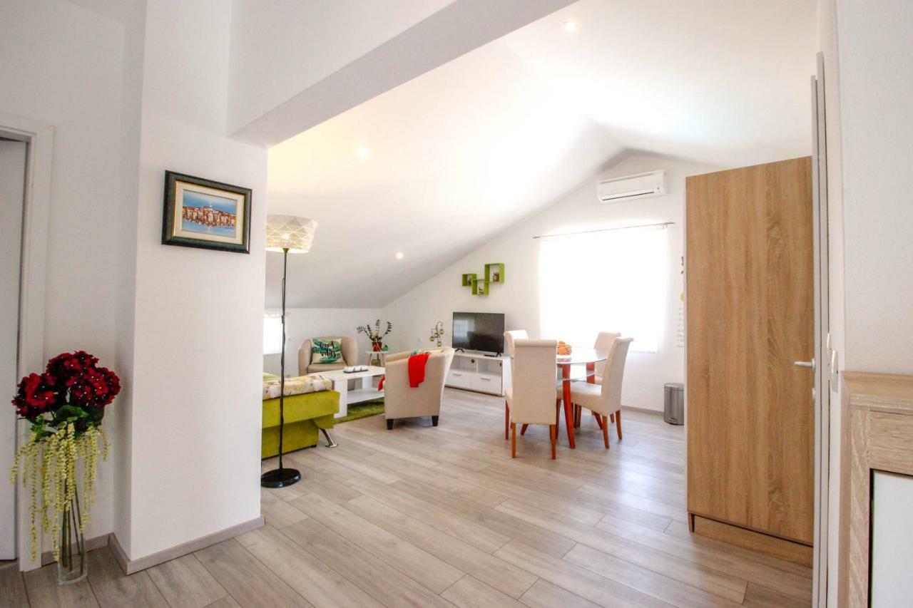 Studio Apartman Sky Ρόβινι Εξωτερικό φωτογραφία