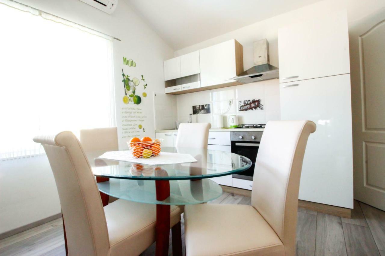 Studio Apartman Sky Ρόβινι Εξωτερικό φωτογραφία